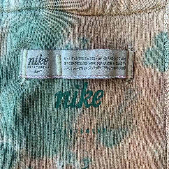 Nike Tie-Dye Outer Label Hoodie - Picture 9 of 15